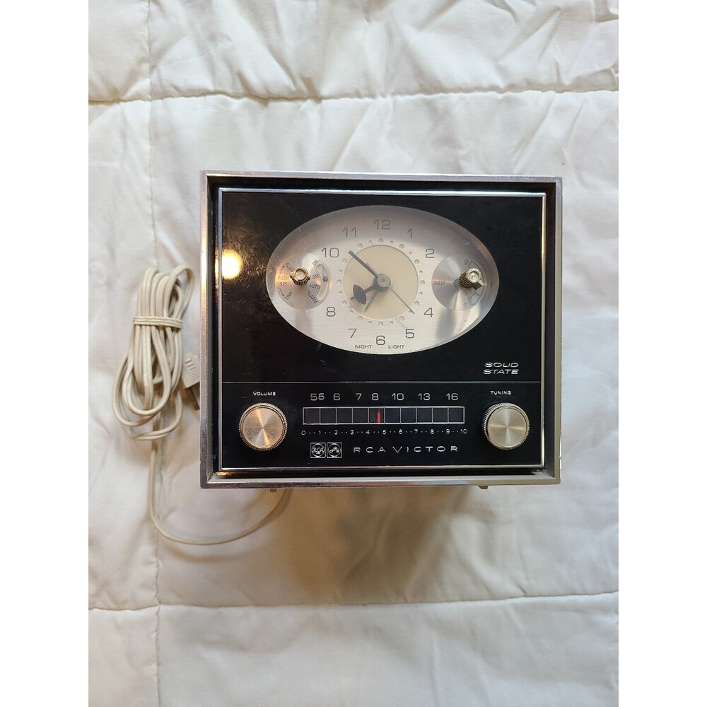 Vintage RCA Victor Radio